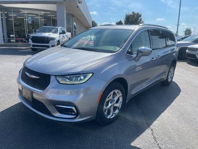 Used 2021 Chrysler Pacifica Limited w/ Premium & Safety Sphere Group