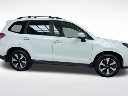 Used 2018 Subaru Forester 2.5i Premium AWD/4WD image 9