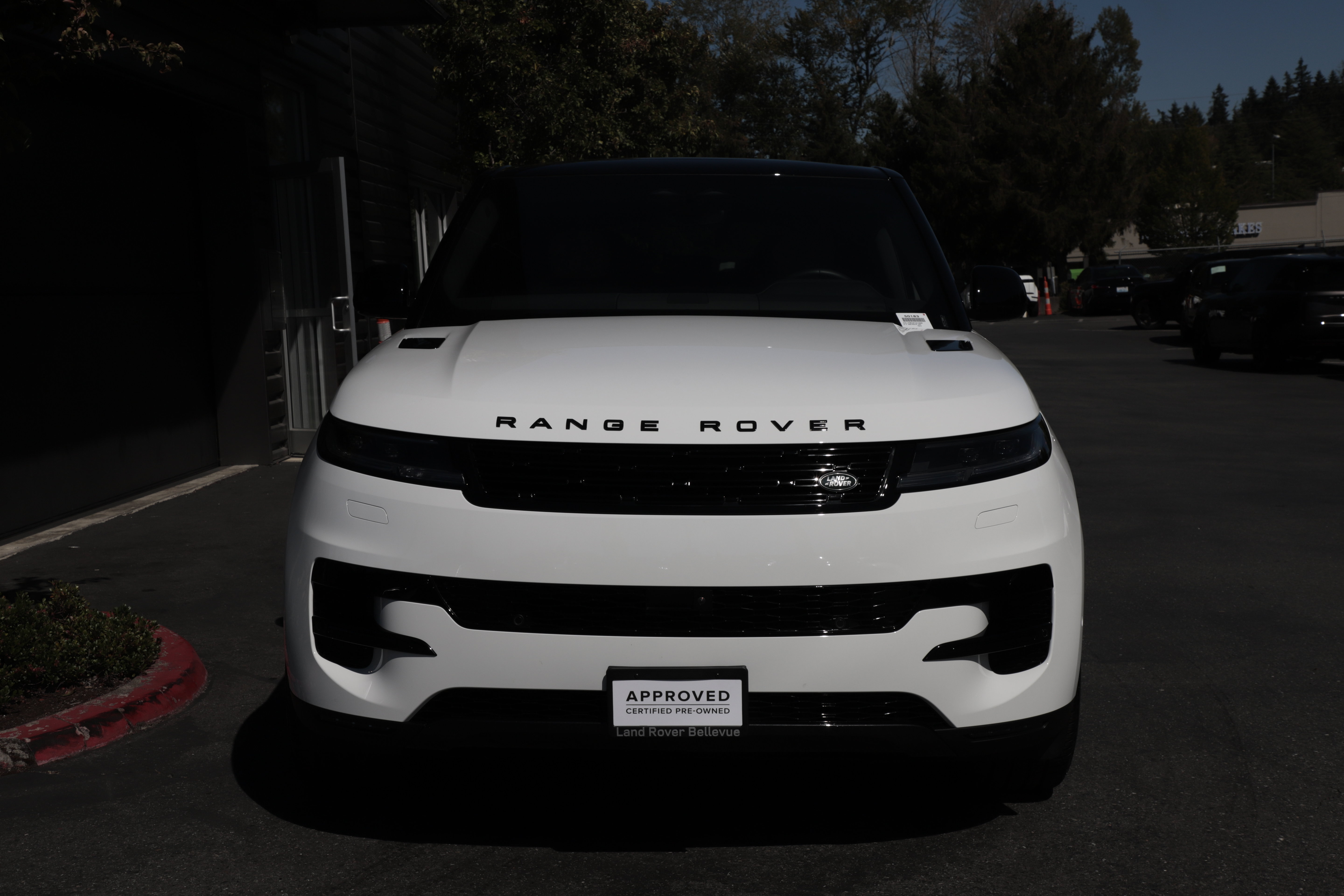 Certified 2026 Land Rover Range Rover Sport SE AWD/4WD image 4