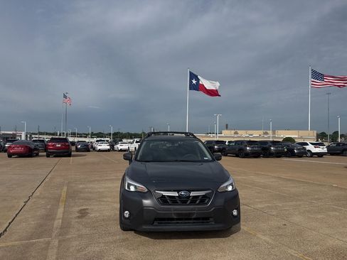 Used 2023 Subaru Crosstrek 2.5i Limited AWD/4WD image 4