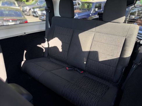 Used 2012 Jeep Wrangler Sahara w/ Dual Top Group image 10