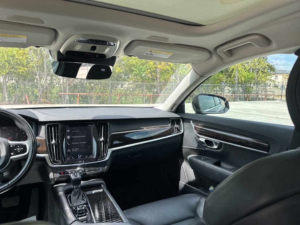 Used 2018 Volvo S90 T5 Momentum w/ Convenience Package FWD image 23