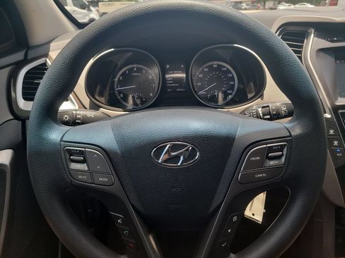 Used 2017 Hyundai Santa Fe SE w/ Cargo Package FWD image 24