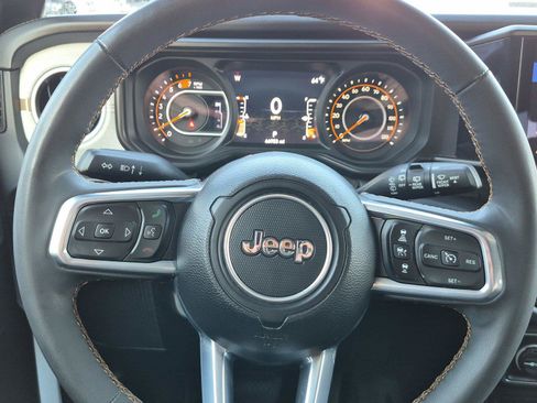 Used 2024 Jeep Wrangler Unlimited Sahara AWD/4WD image 27