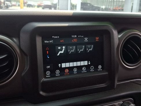 Used 2022 Jeep Wrangler Unlimited Sport AWD/4WD image 16