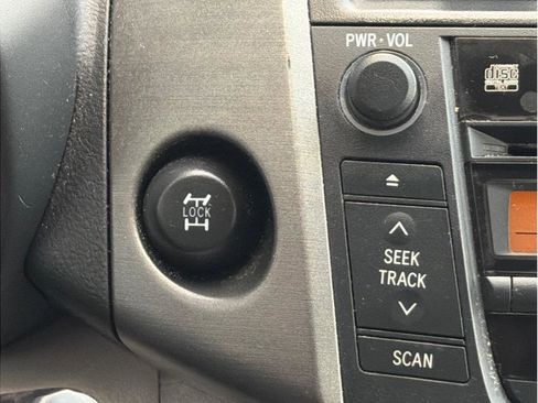 Used 2011 Toyota RAV4 AWD w/ Base L4 Extra Value Pkg image 17