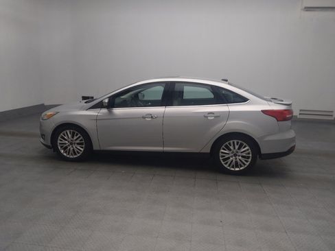 Used 2018 Ford Focus Titanium FWD image 3