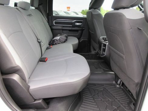 Used 2024 RAM 2500 Big Horn w/ Off Road Package AWD/4WD image 21