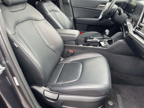 Certified 2023 Kia Sportage EX AWD/4WD image 18