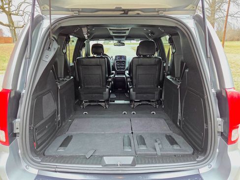 Used 2019 Dodge Grand Caravan GT image 33