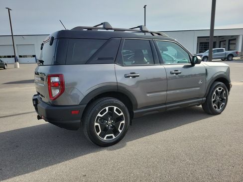 Used 2022 Ford Bronco Sport Outer Banks w/ Tech Package AWD/4WD image 4