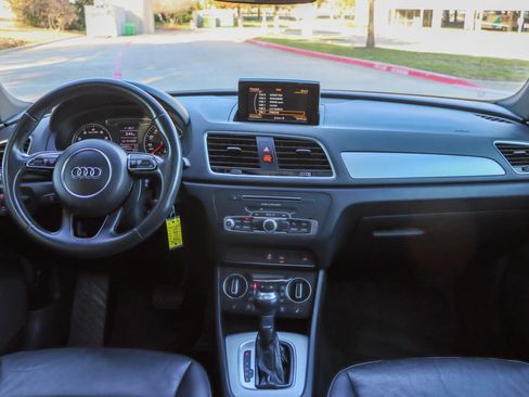 Used 2018 Audi Q3 2.0T Premium image 23