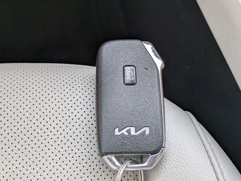Used 2024 Kia Sportage EX FWD image 28