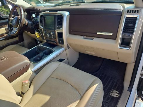 Used 2017 RAM 3500 Laramie AWD/4WD image 17