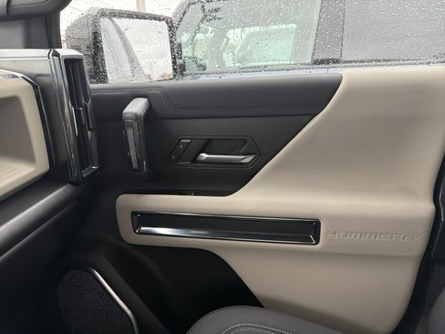 New 2026 GMC Hummer EV SUV image 15