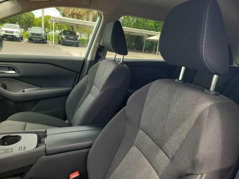 Certified 2026 Nissan Rogue SV FWD image 16