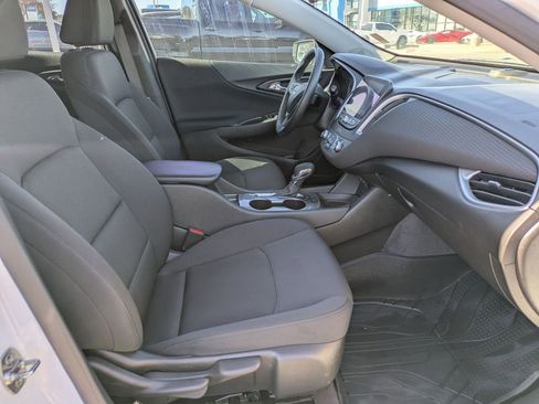Certified 2025 Chevrolet Malibu RS image 27