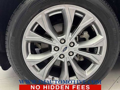 Used 2020 Ford Explorer XLT w/ Equipment Group 202A image 9