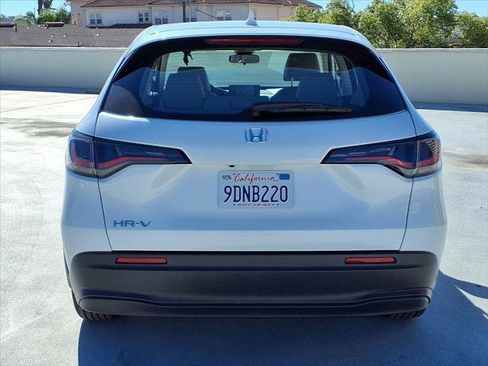Used 2023 Honda HR-V LX image 5