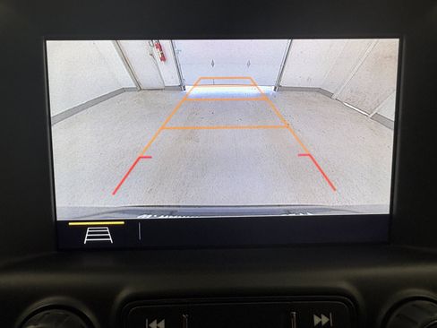 Used 2020 GMC Terrain SLT w/ Preferred Package AWD/4WD image 14