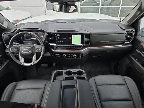 Used 2024 GMC Sierra 3500 SLT image 24