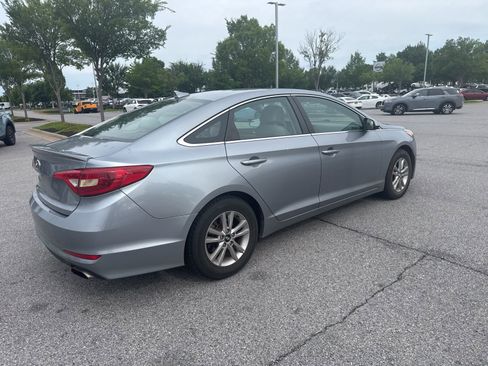 Used 2017 Hyundai Sonata SE FWD image 5