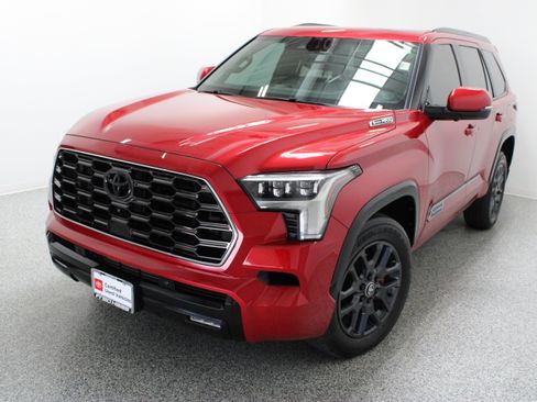 Certified 2025 Toyota Sequoia Platinum AWD/4WD image 2