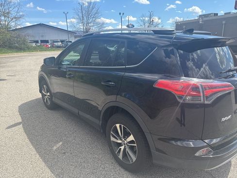 Used 2018 Toyota RAV4 XLE w/ Plus Extra Value Package image 10