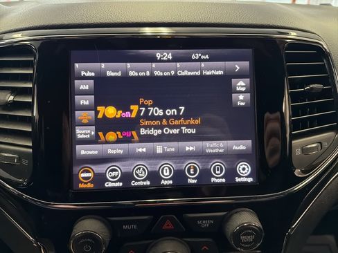 Used 2020 Jeep Grand Cherokee Trailhawk w/ Trailhawk Luxury Group image 18