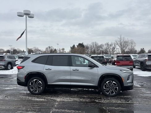 Used 2025 Buick Enclave Sport Touring w/ Power Package image 4