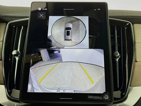New 2026 Volvo XC90 T8 Ultra w/ Protection Package image 13