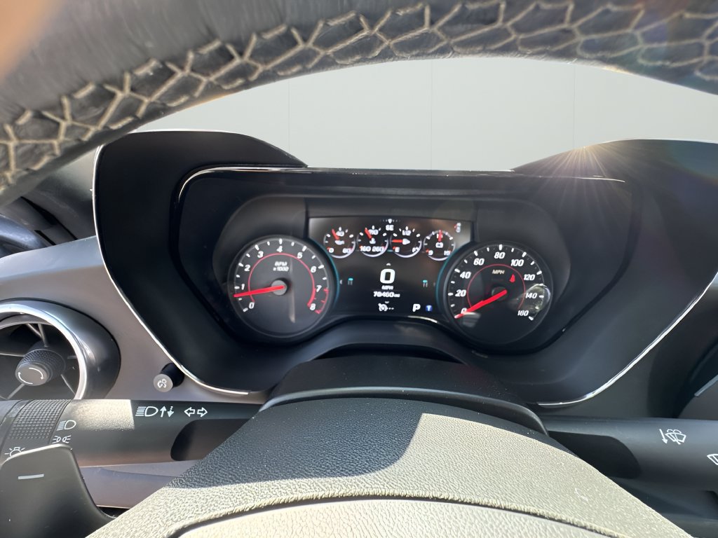 Used 2018 Chevrolet Camaro LT RWD image 12