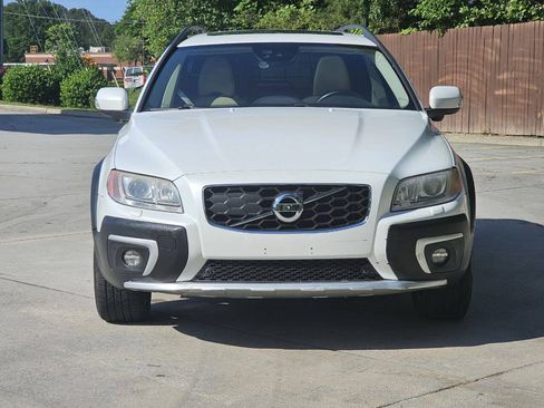 Used 2015 Volvo XC70 T5 Platinum w/ Protection Package FWD image 2