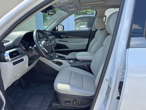 Used 2022 Kia Telluride EX w/ EX Premium Package AWD/4WD image 16