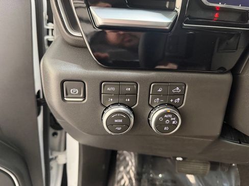 New 2026 GMC Sierra 1500 SLT w/ SLT Premium Package AWD/4WD image 14