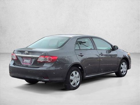 Used 2011 Toyota Corolla LE image 5