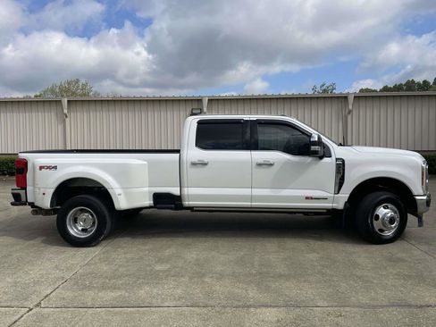 Used 2024 Ford F350 Lariat w/ Lariat Ultimate Package image 2