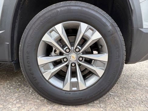 Used 2025 Chevrolet Equinox LT FWD image 30