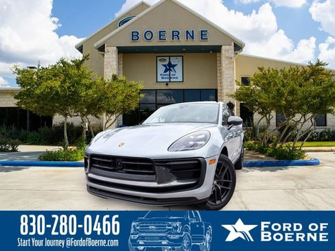 Used 2023 Porsche Macan Turbo image 1