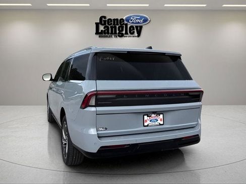 Used 2025 Lincoln Navigator Reserve AWD/4WD image 24