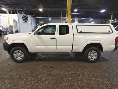 Used 2021 Toyota Tacoma SR image 2