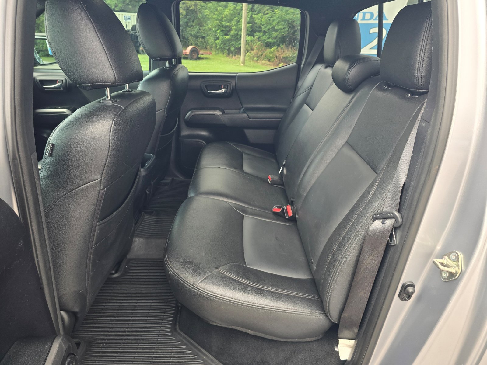 Used 2020 Toyota Tacoma TRD Sport AWD/4WD image 13