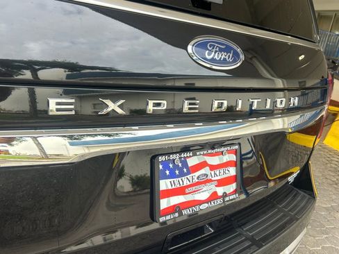 Used 2024 Ford Expedition Limited image 20