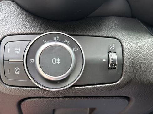 Used 2024 Alfa Romeo Giulia Veloce AWD/4WD image 28