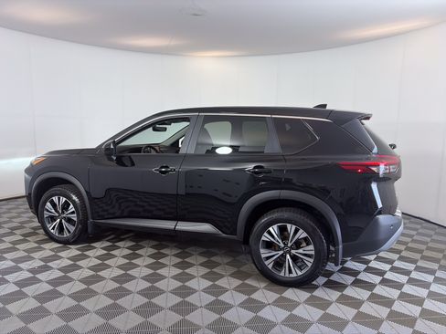 Used 2023 Nissan Rogue SV AWD/4WD image 8