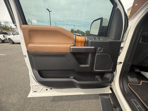 Used 2016 Ford F150 Limited w/ Trailer Tow Package image 18