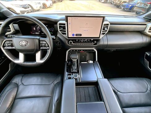 Used 2025 Toyota Sequoia Platinum image 14