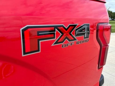 Used 2018 Ford F150 Lariat w/ Equipment Group 502A Luxury AWD/4WD image 16