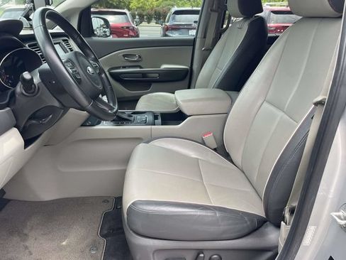 Used 2018 Kia Sedona LX w/ LX Essentials Premium Package FWD image 14