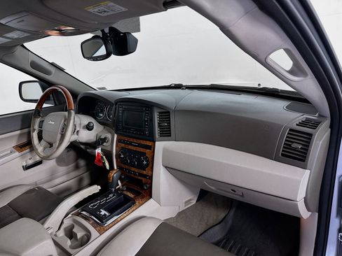 Used 2007 Jeep Grand Cherokee Overland AWD/4WD image 29